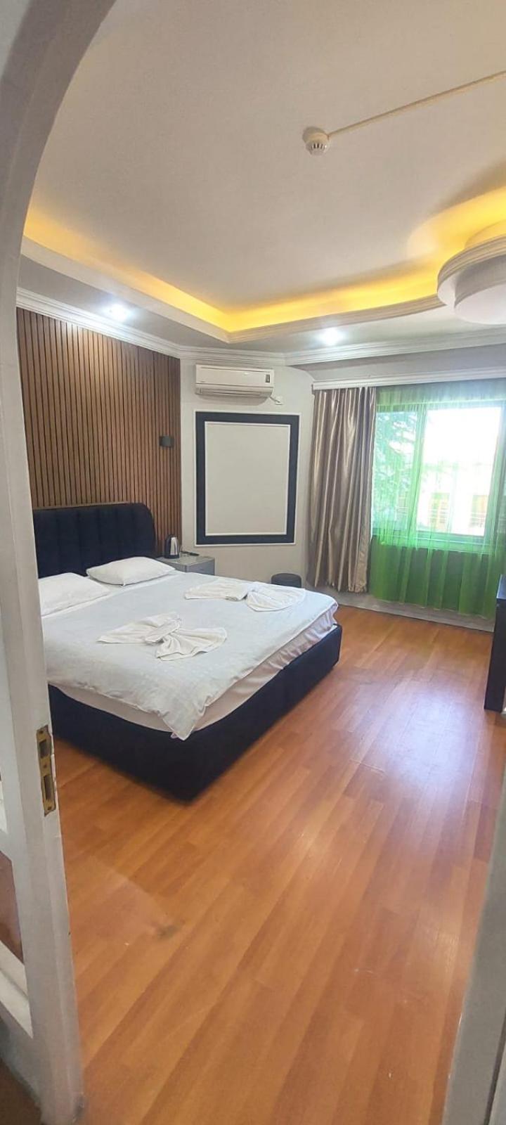 Metrepol Hotel Batumi Eksteriør bilde