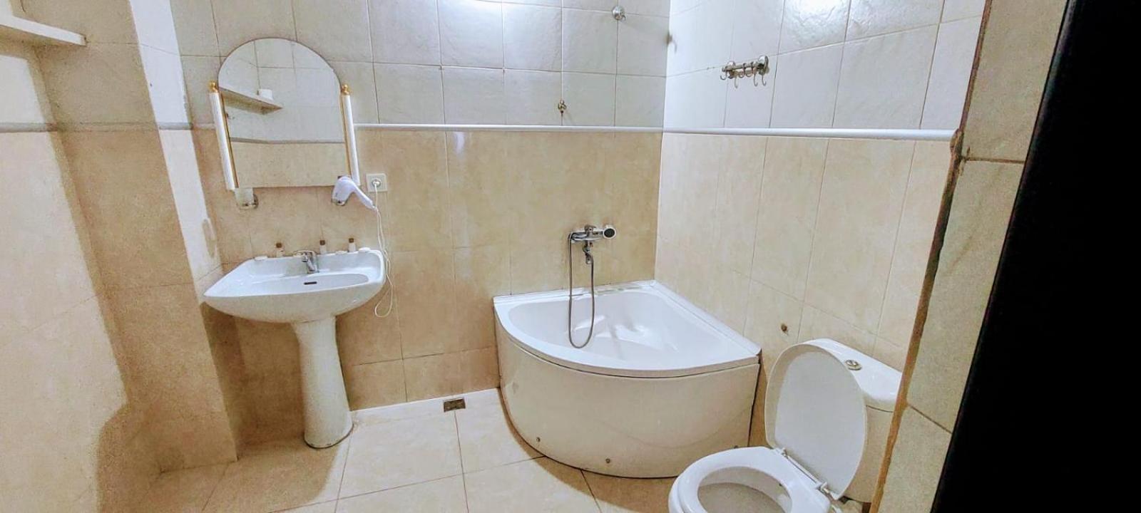 Metrepol Hotel Batumi Eksteriør bilde